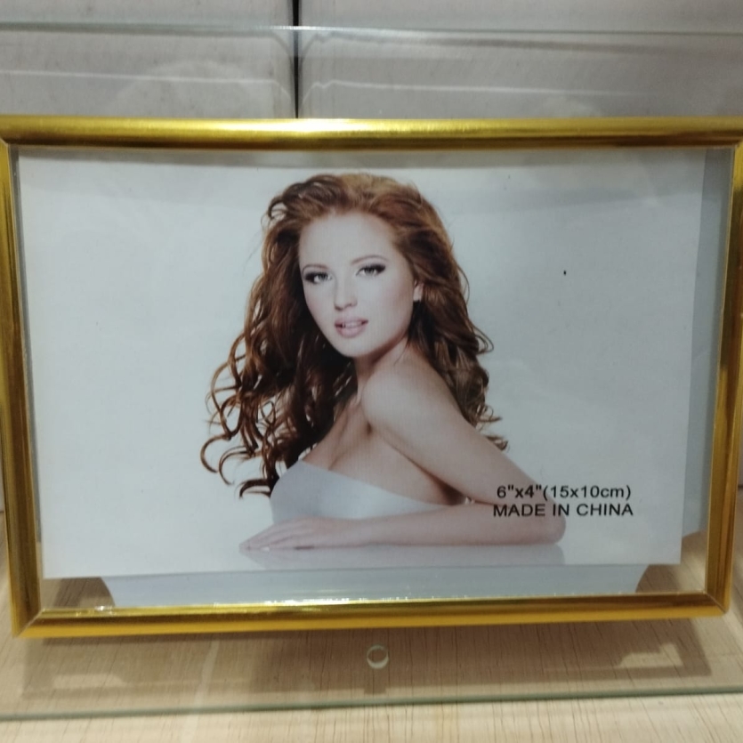 Porta-retrato de Vidro Deitado Dourado