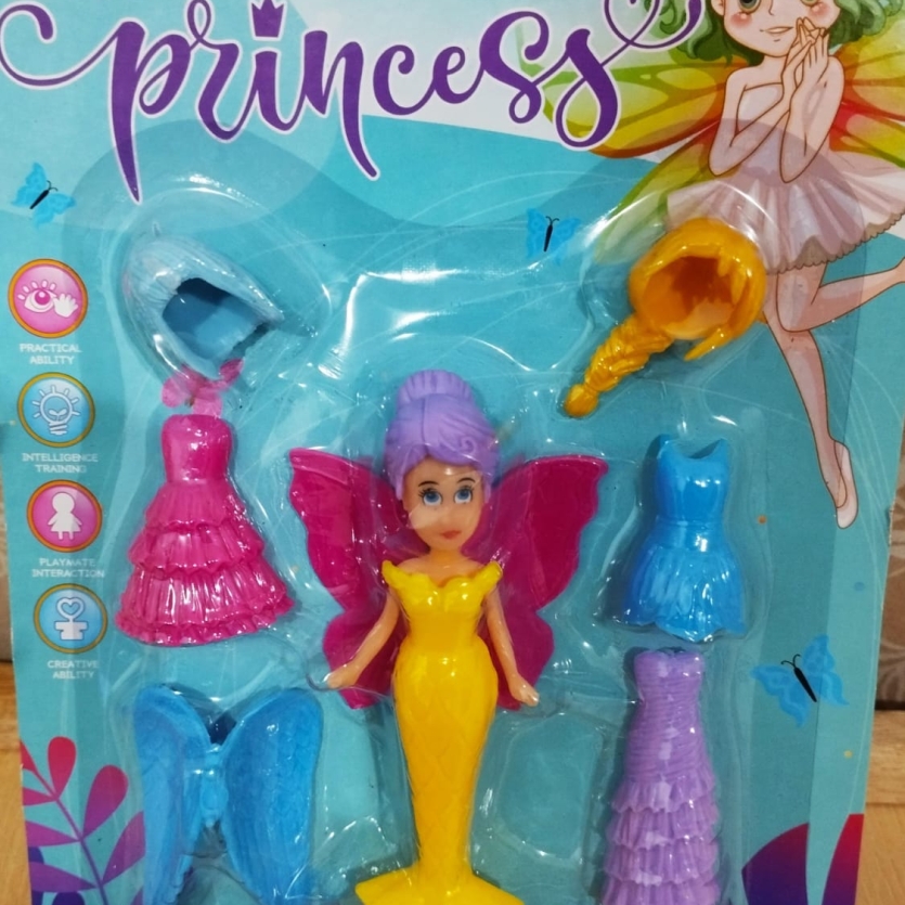 Boneca com Acessórios